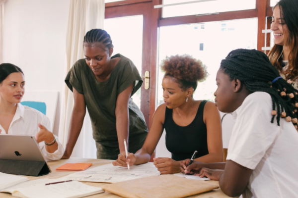 2023年最赚钱的是什么行业,开什么店成本低利润大项目