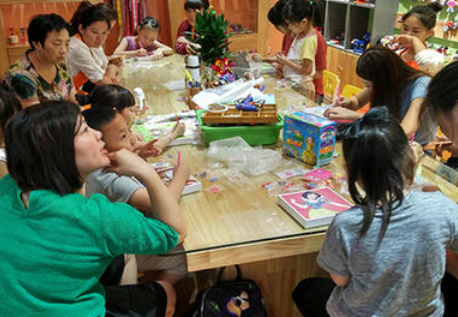 宝妈开什么店好,适合带孩子开的小店有哪些