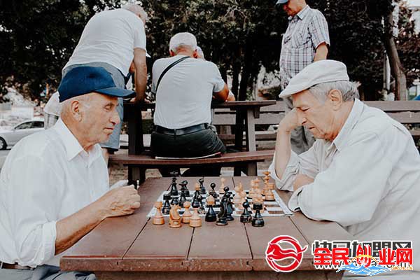 十大时下赚钱项目有哪些,城市、小县城、农村都可以赚钱的项目