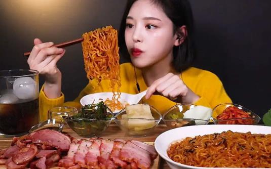 如何引流女粉丝一天20加?