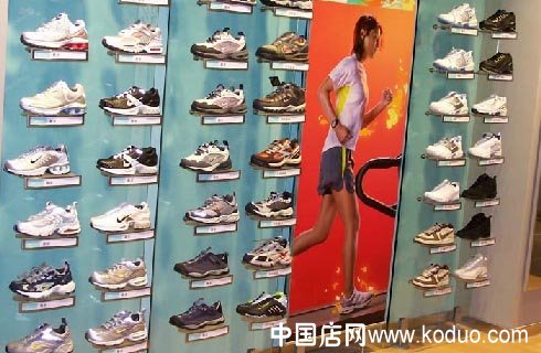 卖场陈列:与其自包,不如外包(图)