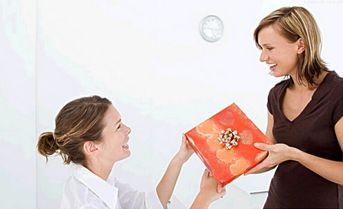 熟客应该怎样接待