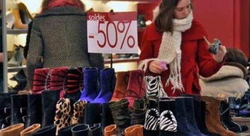 顾客说“别家都五折你们怎么八折”怎么办?