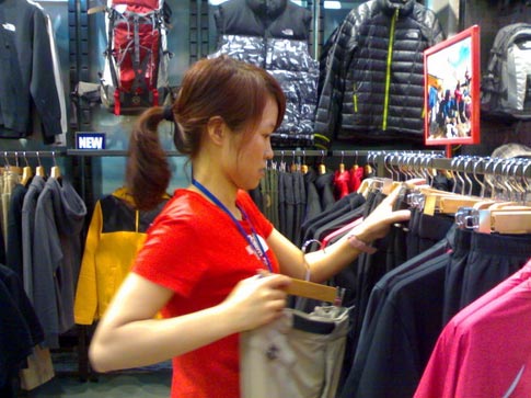 没有顾客时导购该干什么?