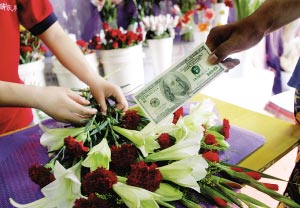 抓住顾客爱面子的特点促使成交(图)