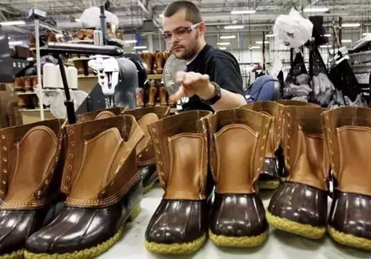 一双丑掉渣的鞋子为什么年年卖脱销?(图)