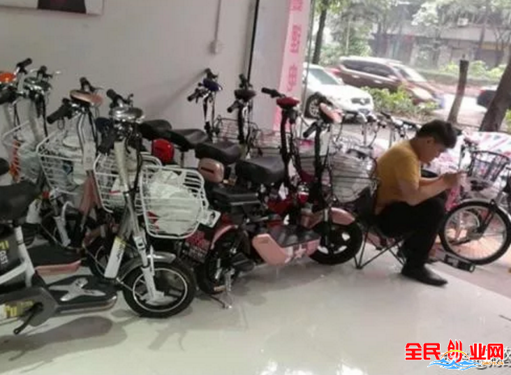 未来10大暴利行业没学历想创业，看这里总有一个适合你