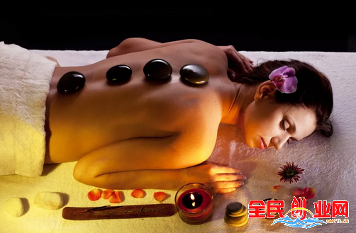 2023年在城镇开什么店赚钱？在家乡奋斗创业的最关心问题