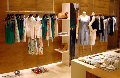 畅销的货要陈列在哪里？