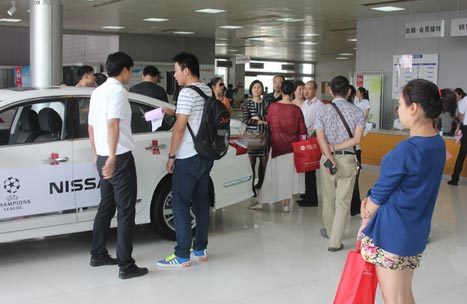 在销售中如何运用对比法则