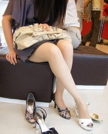 顾客质疑商品的品牌怎样应对？