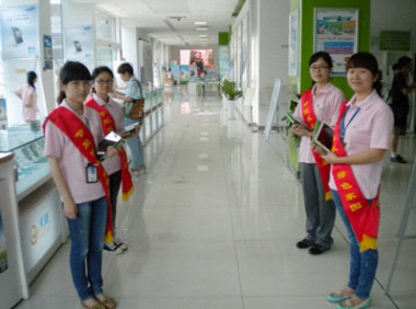 将“不晓得”转换成主动句 为顾客提供便利